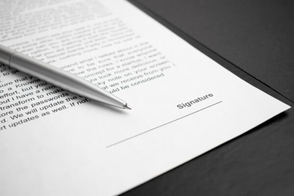 CONTRATOS PROFISSIONAIS